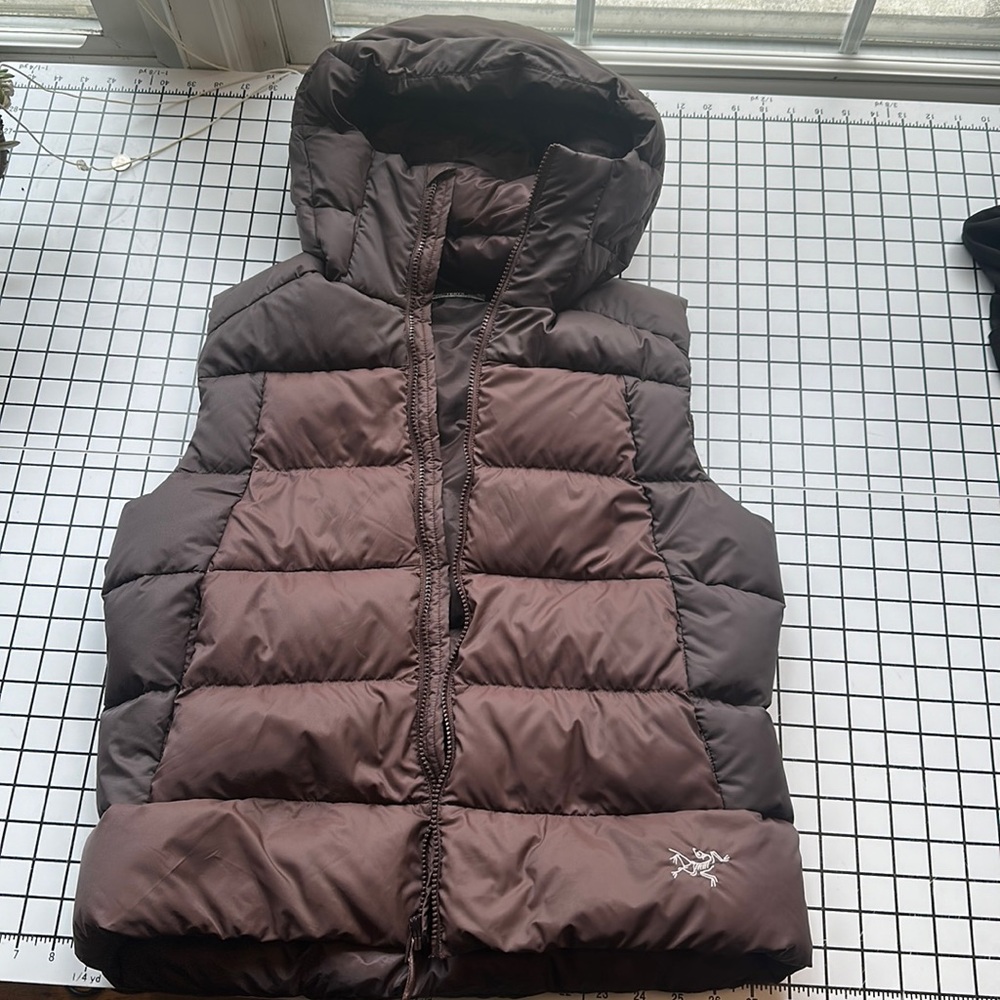 Arcteryx Women’s Brown Puffer Vest medium